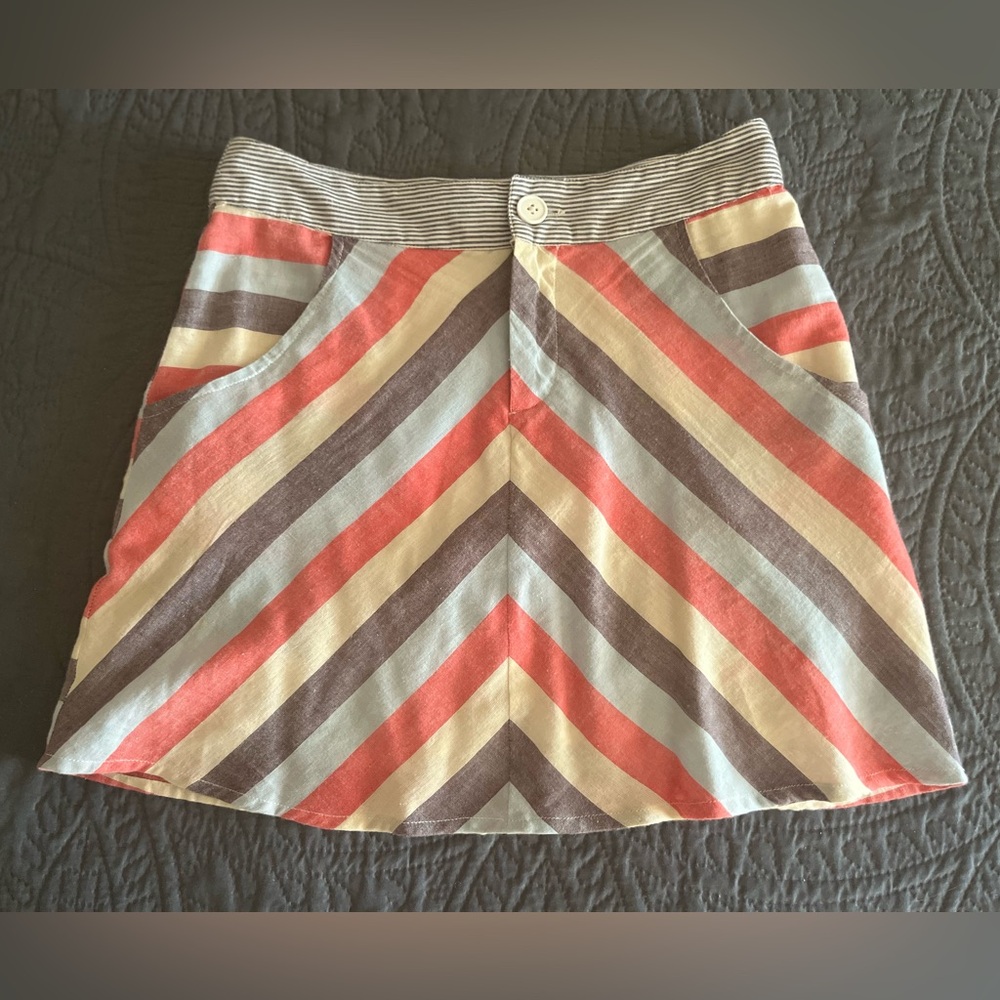 🌹 Flutterbye chevron mini skirt size small